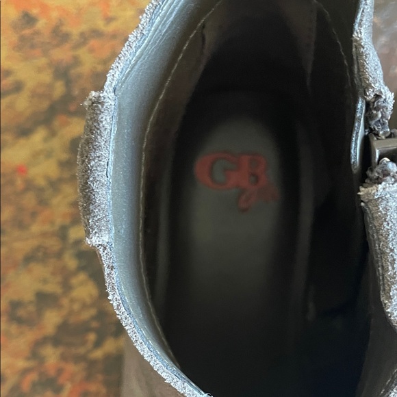 Girls Gray Suede Ankle Boots - Picture 3 of 6